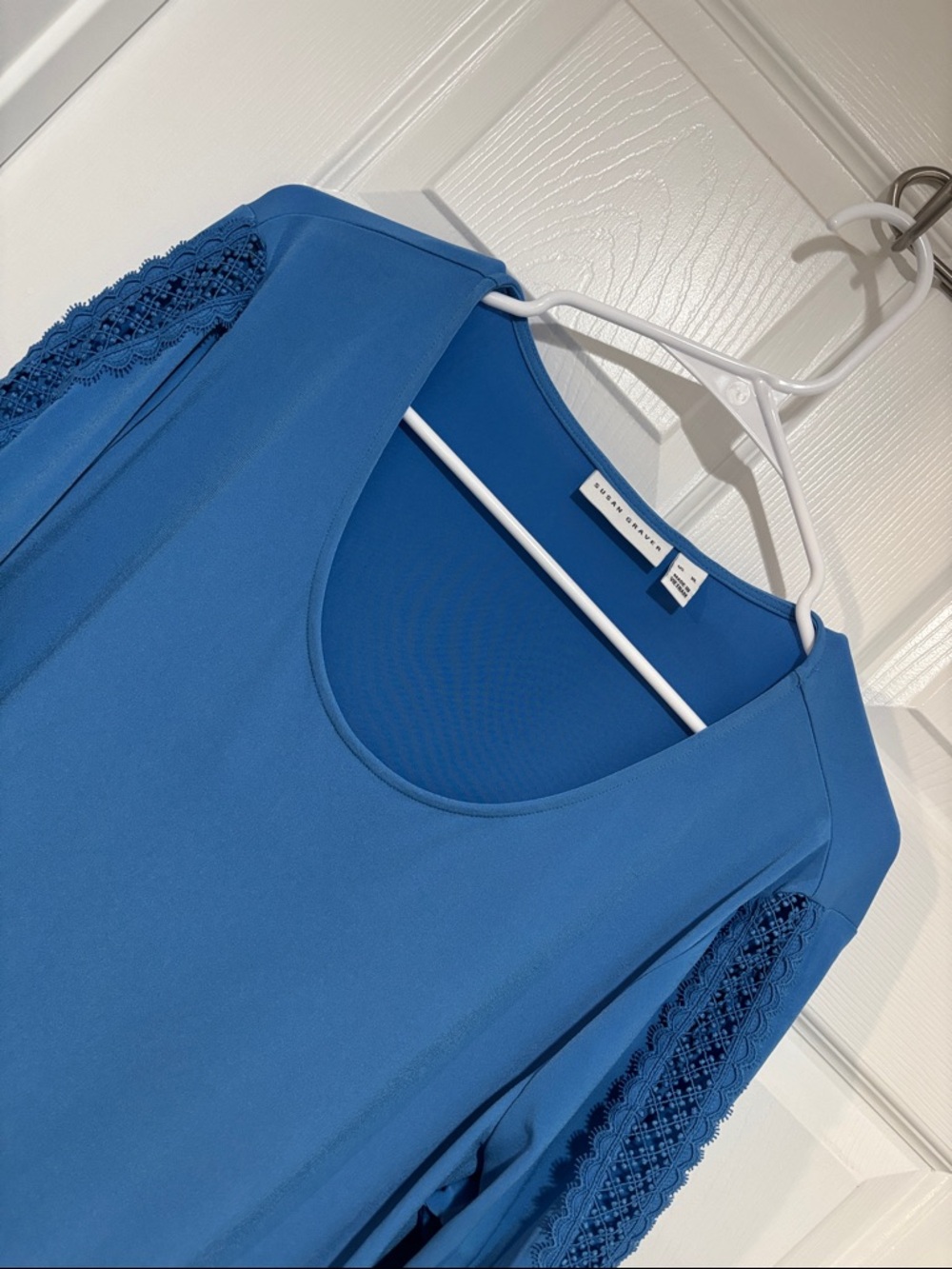 SUSAN GRAVER NIP Blue Lace Sleeve Blouse